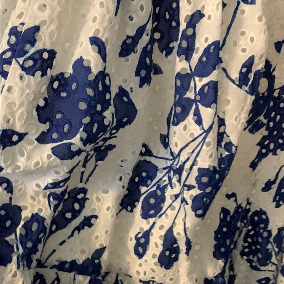Blue and White Floral Puff Sleeve Dress - Picture 7 of 12